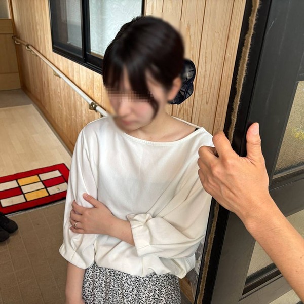 [FC2_PPV-4904760] 【個撮】一攫千金を狙い田舎暮らしを始めた家ゾㇰ。短絡的な旦那に振り回され、それでも身体を差し出し快楽に沈んでいく献身的な天然奥さん。どっちもどっちのフウフであった。