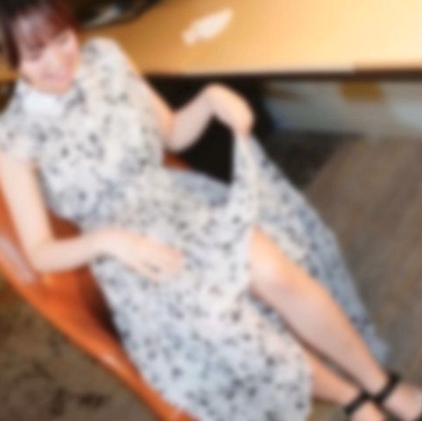 [FC2_PPV-4915576] 『今のみ大特別価格』 『完全顔出し』働いてるからしたい気持ちはいつもあるけど中々時間作れないがゆえに行為中にエッチしたかったっと言っておられました。興奮するときはあるけど頻繁ではないっと嘘つく女性と物語