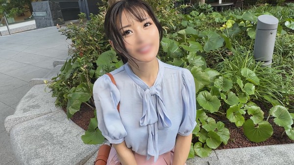 [FC2_PPV-4932244] 20代をアイドルとして過ごしたアラサー人妻！結婚後の穏やかな日々を捨てて刺激を求めてデカチン男と不倫中出しSEX！！