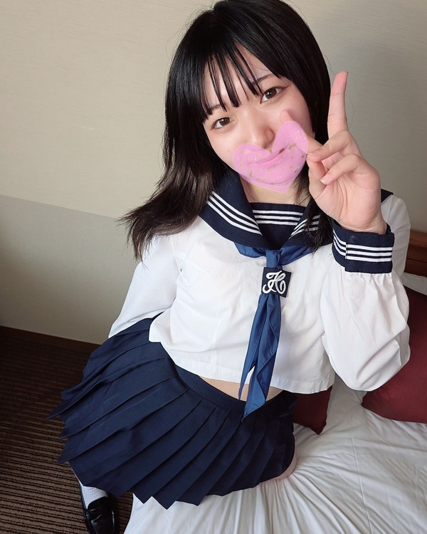 [FC2_PPV-4932962] 【無修正】18歳、るりはのオマン〇の匂いがたまりません～まだまだ未熟なカラダをハメまくりやりたい放題！！