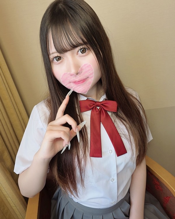 [FC2_PPV-4945290] ※8/3まで特割 【無修正】2cmも伸びちゃった！！クリちゃんを何度も激しく吸引～本人曰く 「クセになっちゃうかも…ね」るりはちゃんに呼んでもらった18歳の天然エロムスメに電マを当ててみたら自らパンツ