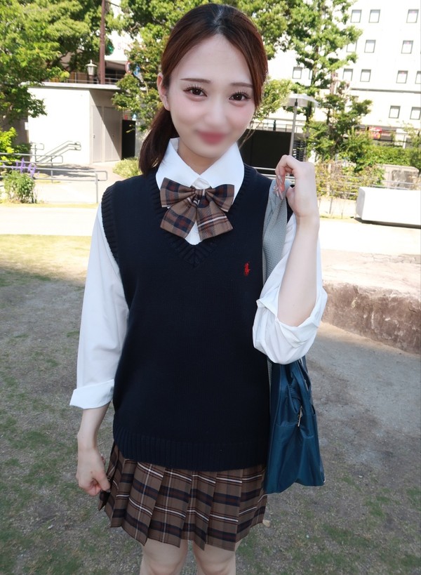 [FC2_PPV-4953812] 無修正＜激カワ元アイドル研究生＞彼氏に内緒の卒業旅行、ゴム無し中出し　エロい本性剥き出し、帰りたくないほど夢中でハメた温泉旅