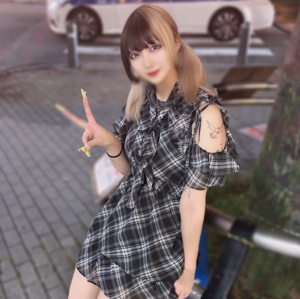 [FC2_PPV-4956763] ※良乳 【無】Xで万ﾊﾞｽﾞした美容師を口説き落としﾊﾒ撮り。お人形みたいな顔立ちに最高の揺れ乳。２回中出ししないと気が済まない。。