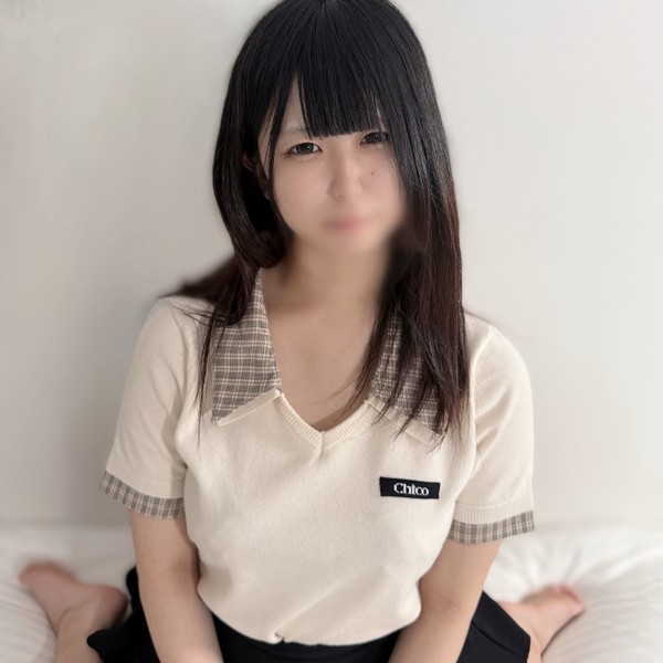 [FC2_PPV-4963074] 初体験はしょう〇生！ 【無】 【中出し】初体験が早すぎるド変態な彼女。ドM気質全開で何度もイキまくる。毛ありまんこに、デカ汚尻が下品すぎたので中出し。中出しされてもピースしちゃう。※特典あり