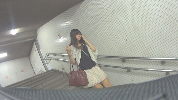 [FC2_PPV-4969573] ［個撮・プラベ］ ［素顔セフレ］ 街中でパンティ逆さ撮りした後にホテルで生ハメ！ひと回り上のチンポで大満足！！