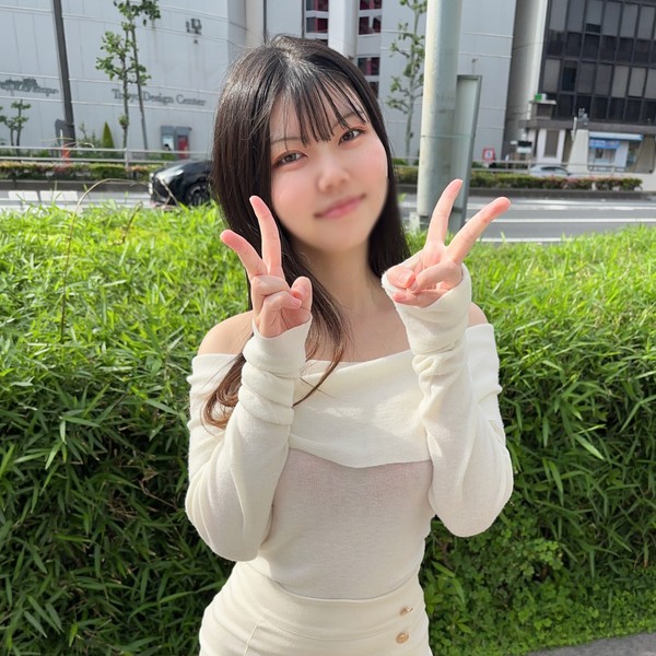 [FC2_PPV-4978789] 14日迄 1490pt!!  【稀】※早期特典 高級〇〇嬢の裏バイト、従順雑魚マンに高速ピストン  「 それ、イぅ．ク゛！」喘ぎまくり痙攣ラッシュ。種付け管理