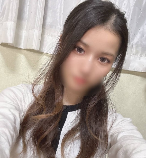 [FC2_PPV-4983378] 【完全素人】スレンダー美人中出しハメ。レビュー特典必須→ビ※/クを使用して巨根チンポで何度も悶絶させまくって大量顔射ハメ。