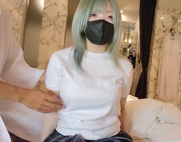 [FC2_PPV-4987190] 【個撮】爆乳・低身長・派手髪定時に通うダウナーギャル・ギャップ萌えな派手なオホ声でいきまくり中出しセックス | FC2コンテンツマーケット